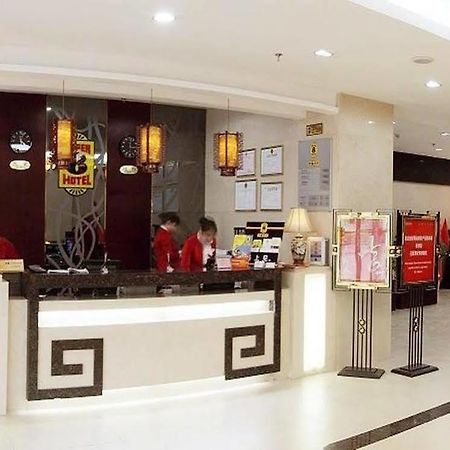 Super 8 Hotel Xian Da Yan Ta Экстерьер фото