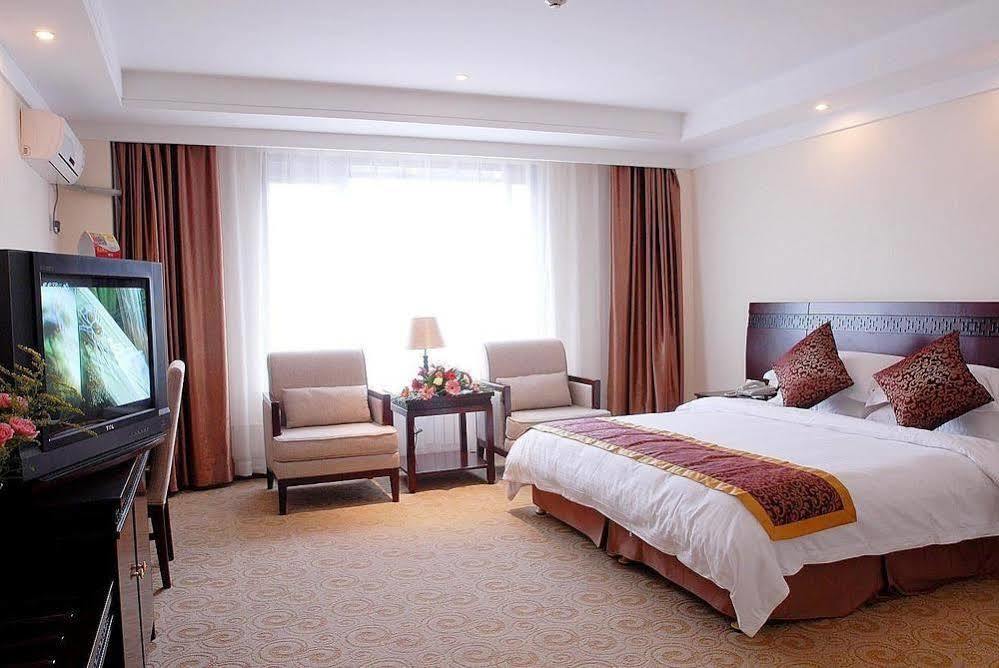 Super 8 Hotel Xian Da Yan Ta Экстерьер фото